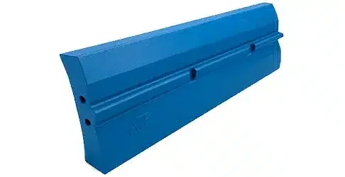 Martensitic blow bar with ceramic MMC inserts